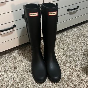 basically brand new hunter boots